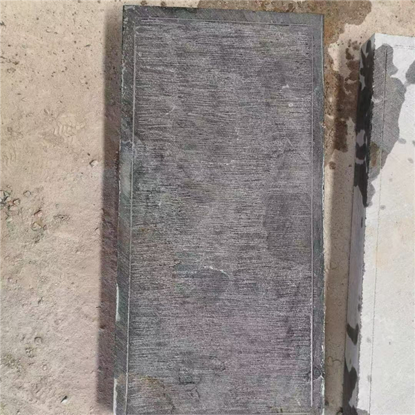 剁斧面青石板